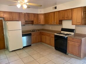 Building Photo - 1167 Wightman St