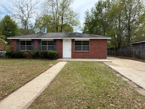 Building Photo - 347 Oriole Dr