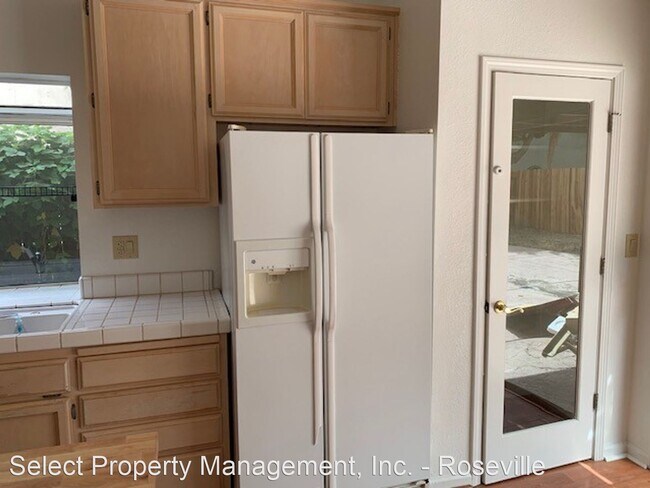 Building Photo - 3 br, 2 bath House - 228 Rochelle Ct.
