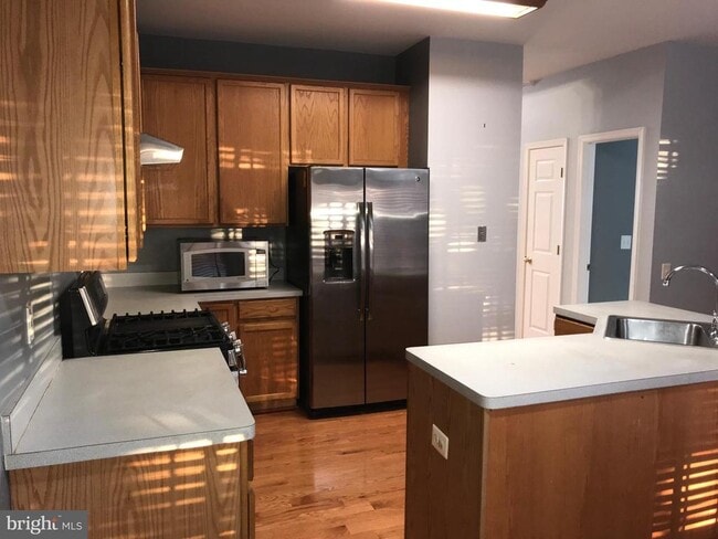 Building Photo - 22519 Maison Carree Square