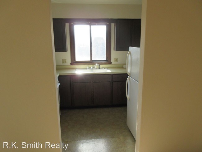 Building Photo - 1335 Laramie Ln