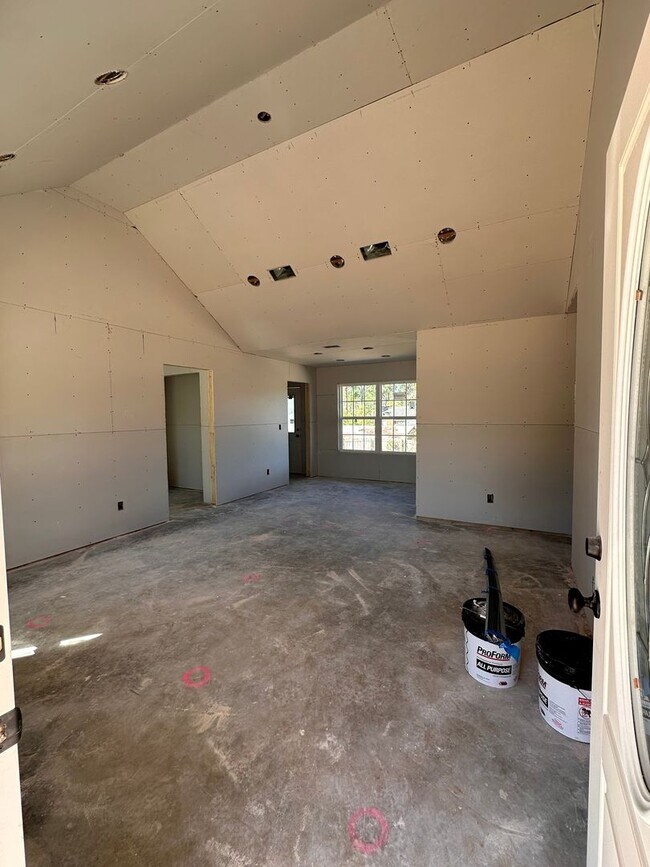 Foto del edificio - 4 Bed 3 Bath Brick Home - Coming Soon