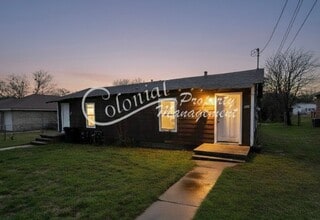 Building Photo - 424 W Green Ave