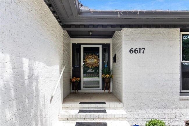 Foto del edificio - 6617 Idlewood Ct