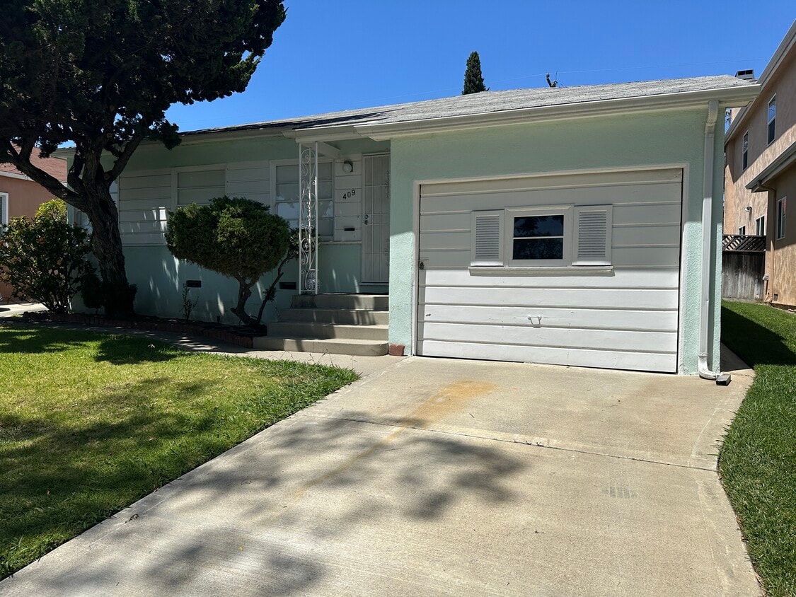 Primary Photo - 409 W Ellis Ave