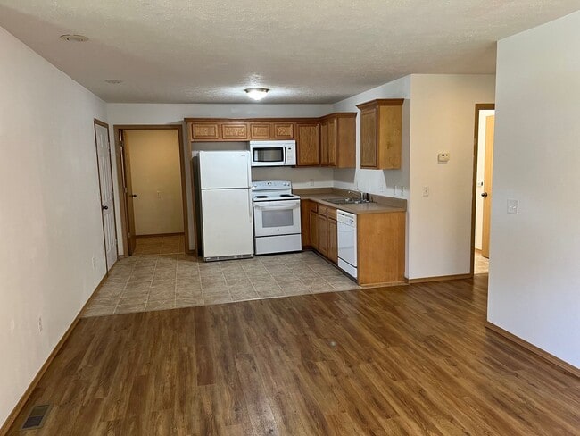 Building Photo - S0092-MF-E1