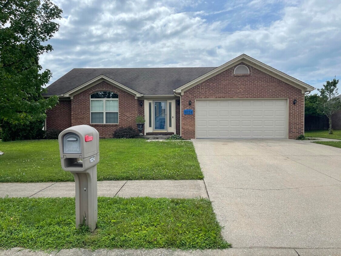 Primary Photo - 1024 Heathcliff Dr