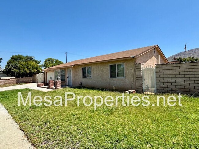 Foto del edificio - 12527 Reed Ave