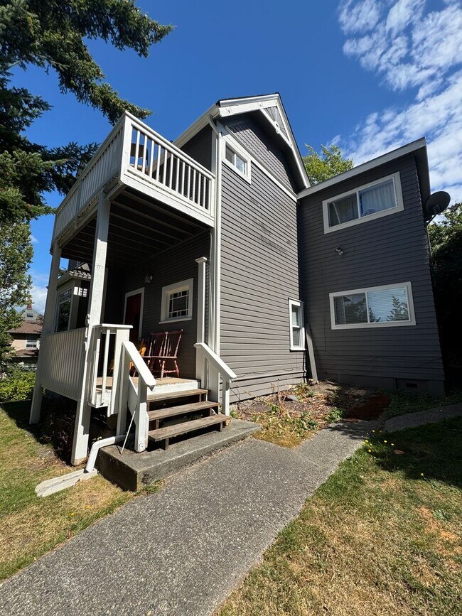 Foto del edificio - Cozy 3-Bedroom Home Near WWU – Pets Welcome!