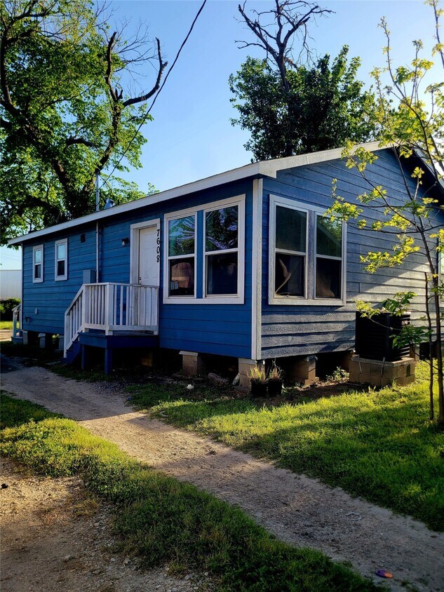 Foto principal - 7608 E Magnolia St