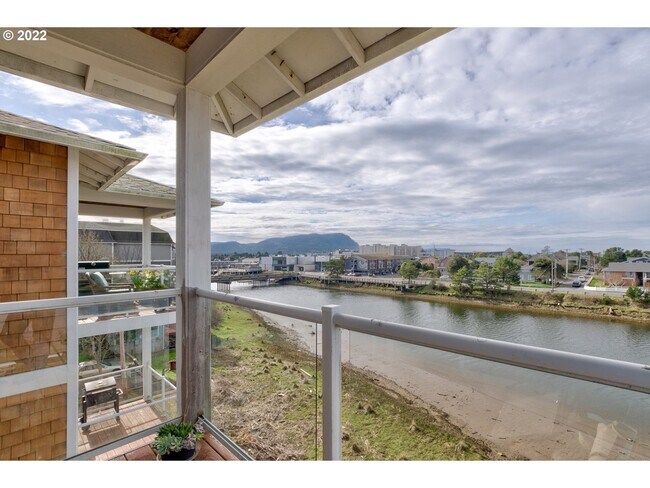 Foto del edificio - 224 N Holladay Dr