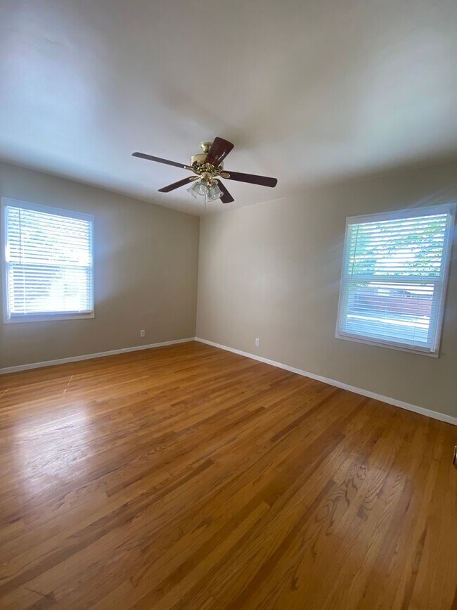 Foto del edificio - 3 Bedroom Single Story Ontario