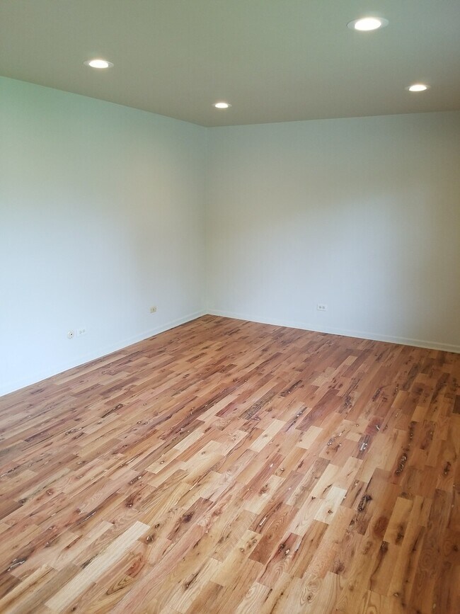 Building Photo - 8751 W 73rd Pl
