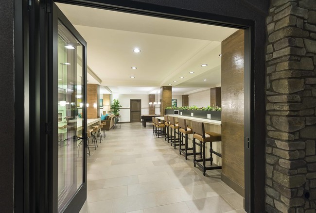 Building Photo - Los Alisos at Mission Viejo