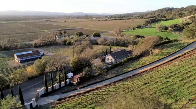 Foto del edificio - 8294 Chalk Hill Rd