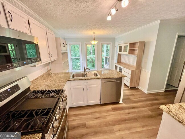 Foto del edificio - 93 Radford Cir SW