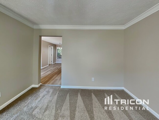 Building Photo - 1112 Karastan Ct SW