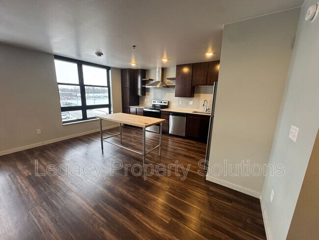 Foto del edificio - 208 E Greenfield Ln