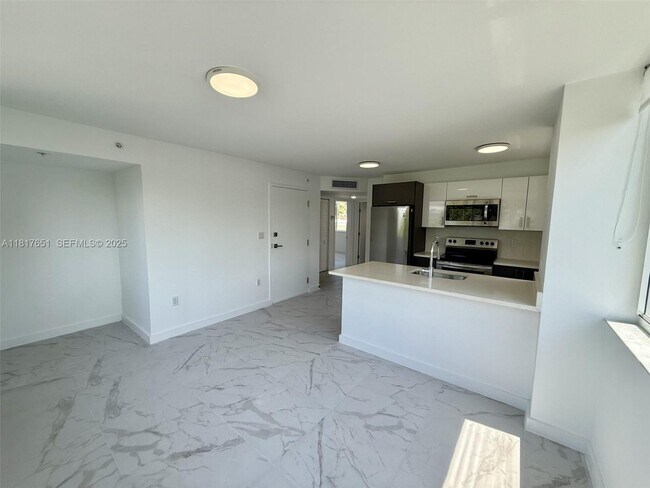 Foto del edificio - 1552 Euclid Ave