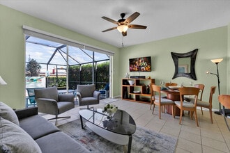 Building Photo - 2549 Maneshaw Ln