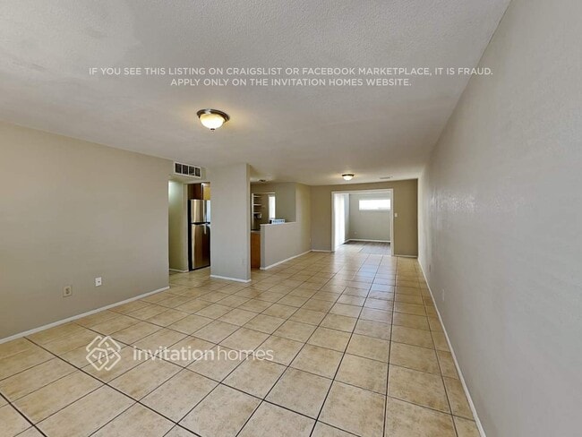 Foto del edificio - 5909 W Coronado Rd