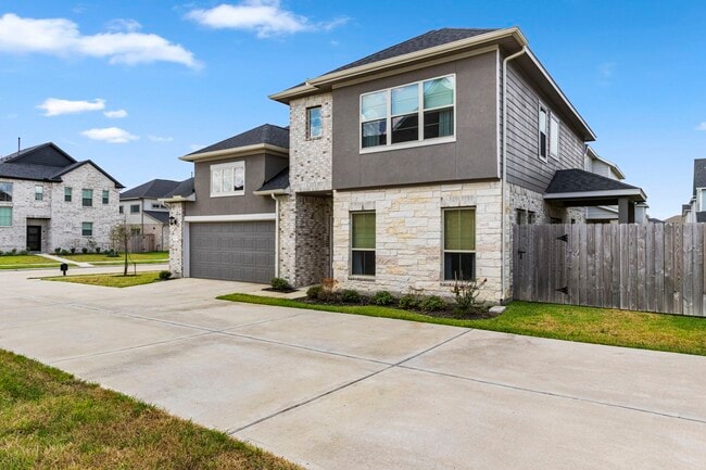 Building Photo - 31130 Mahogany Fir Trl