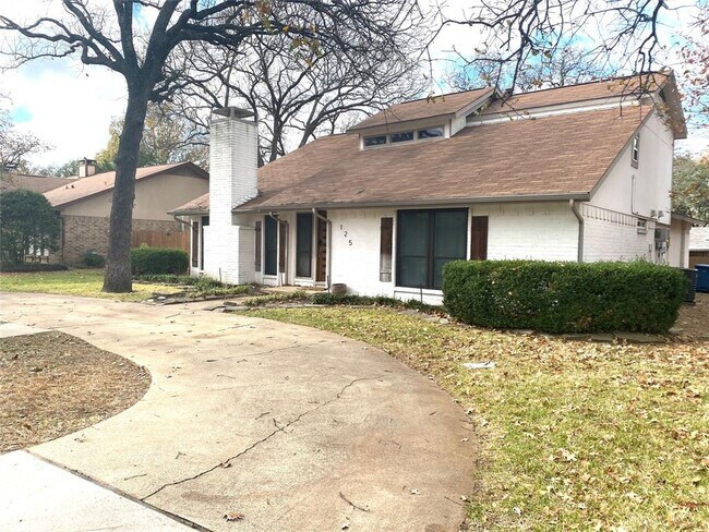 Building Photo - 125 S Heartz Rd