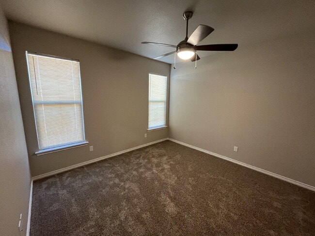 Foto del edificio - 7010 12th St