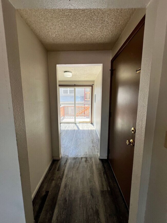 Foto del edificio - 423 E Dunn St