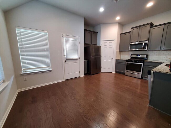 Building Photo - 13505 Mariscan St