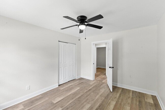 Foto del edificio - 547 Horry St NE