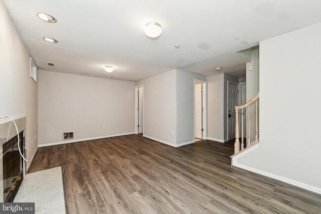 Building Photo - 9236 Owings Choice Ct