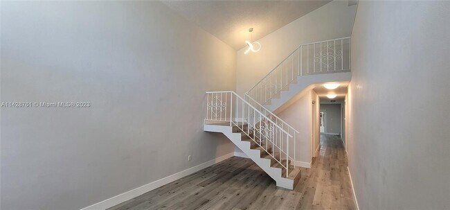 Building Photo - 3527 SW 25th Terrace