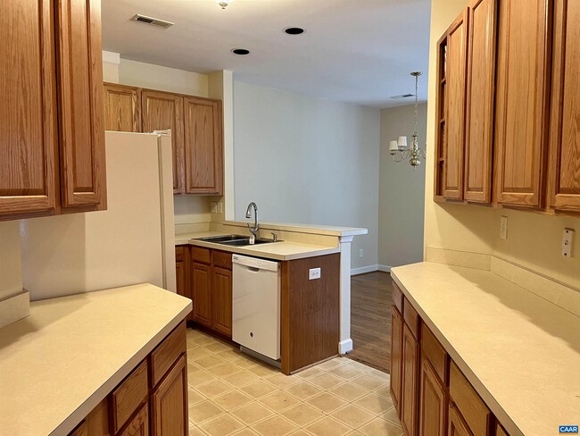 Building Photo - 2318 Ravenswood Ct