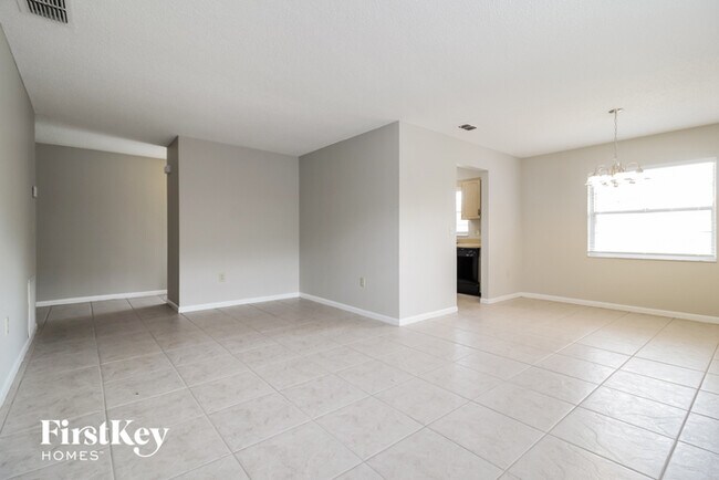Building Photo - 2714 Myakka Dr