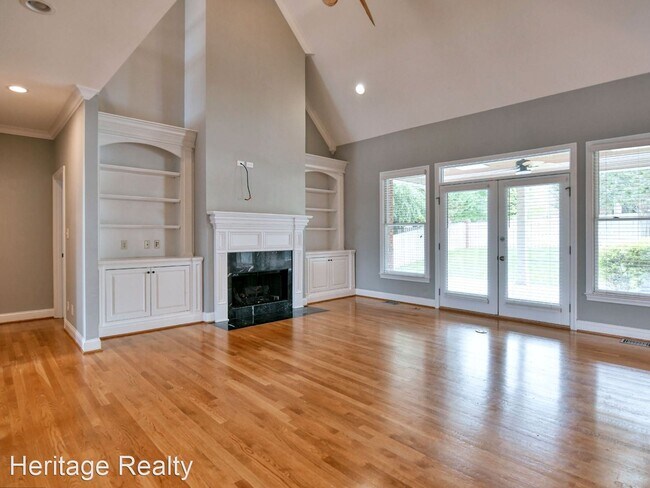 Building Photo - 4 br, 3.5 bath House - 1856 Greywell Rd