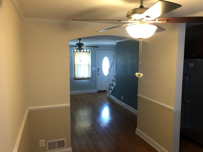 Foto del edificio - *COMING SOON* Beautiful, Spacious Townhome...