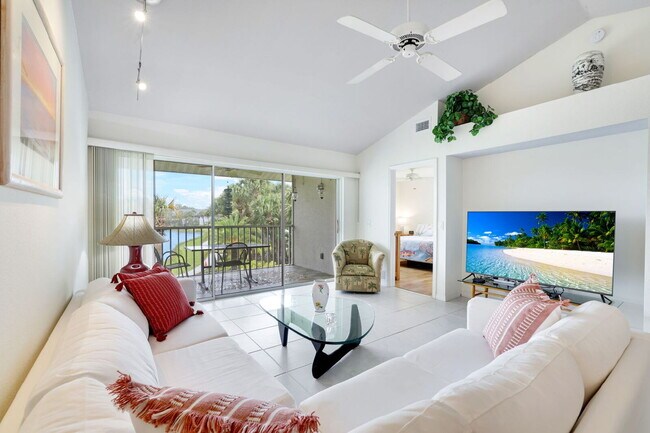 Foto del edificio - Furnished 2BR + Den Condo in Sapphire Lakes – Lake View, Amenities, 60-Day Minimum Stay