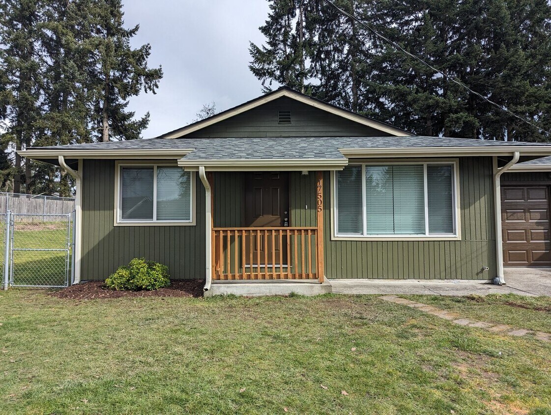 Primary Photo - 17505-17507 8TH AVE E
