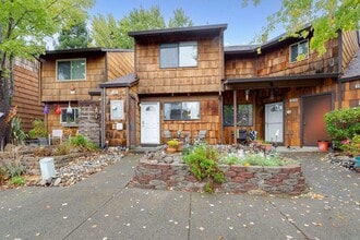 Building Photo - 1415 Parkway Dr