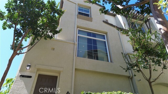 Foto del edificio - 532 Almond Rd