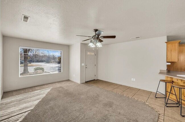 Building Photo - 212 N 35 W