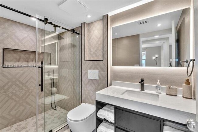 Foto del edificio - 9195 Collins Ave