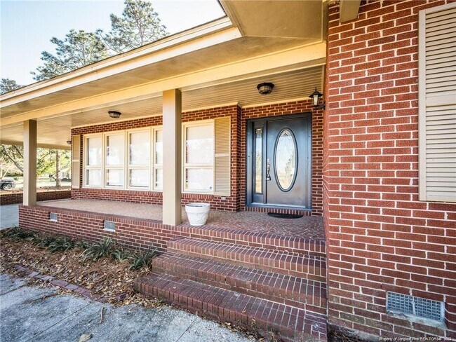 Building Photo - 7195 Deep Branch Rd