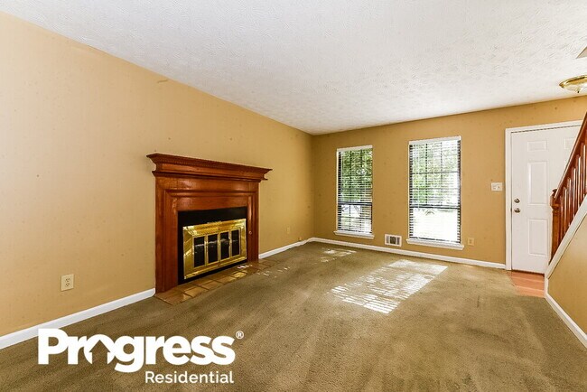 Building Photo - 887 Forest Pointe Way