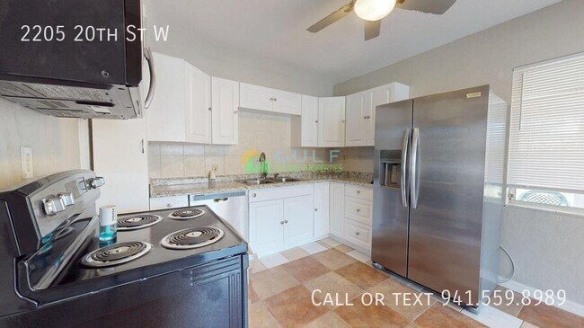 Foto del edificio - 2205 20th St W