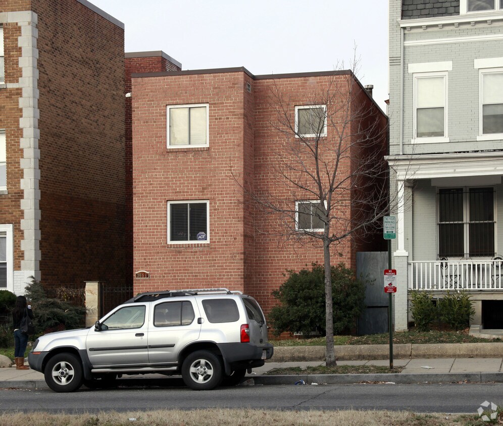 Building Photo - 3656 New Hampshire Ave NW