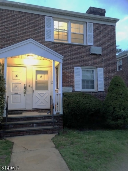 Primary Photo - 445 Morris Ave