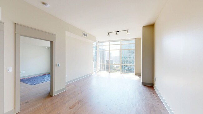 Interior Photo - Ashton Bellevue