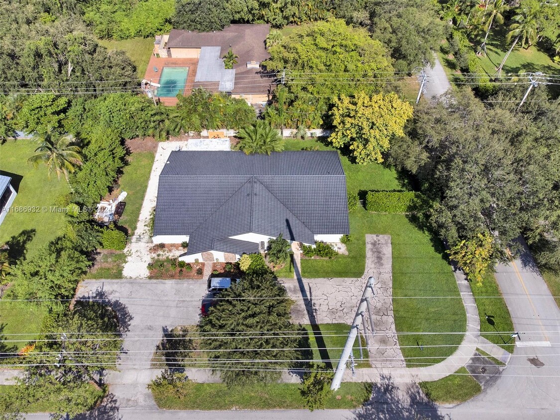 Foto principal - 12191 SW 82nd Ave